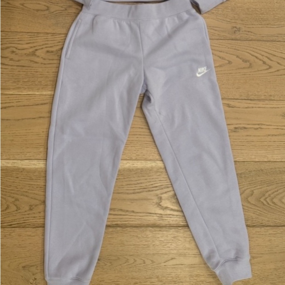 Nike Purple Sweatpants Comfortable Athletic Joggers